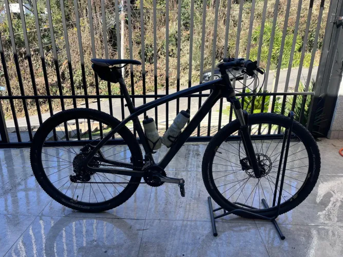 Bicicleta Caloi elite carbono ibex aro 29