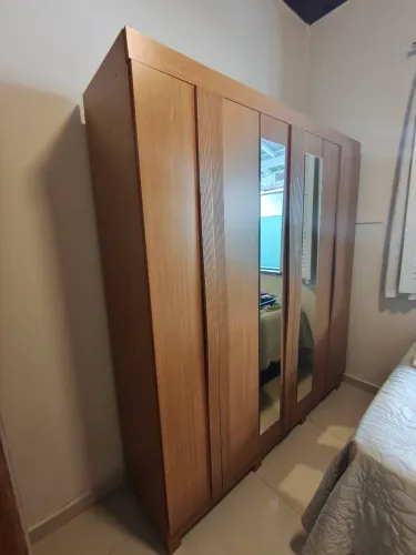 Guarda Roupa 6 portas