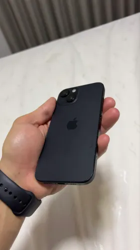 iPhone 15, 128 GB