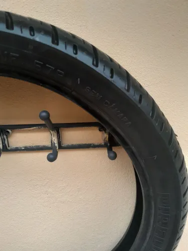 Pneu traseiro moto 90 90 18 Pirelli usado sem câmara