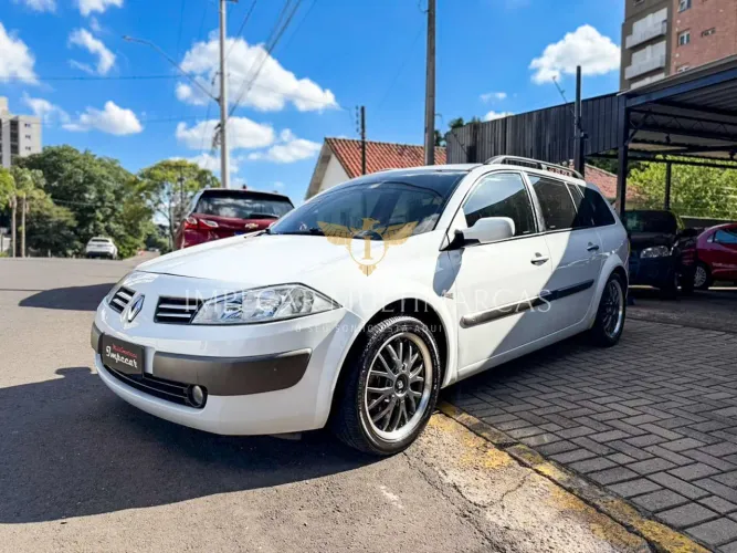 Renault Megane Grand Tour Dynam. Hi-flex 1.6 16V 2013