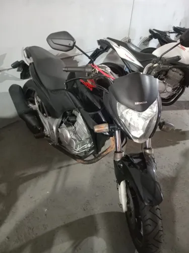 Honda CB300R 2014 (shalom veículos)