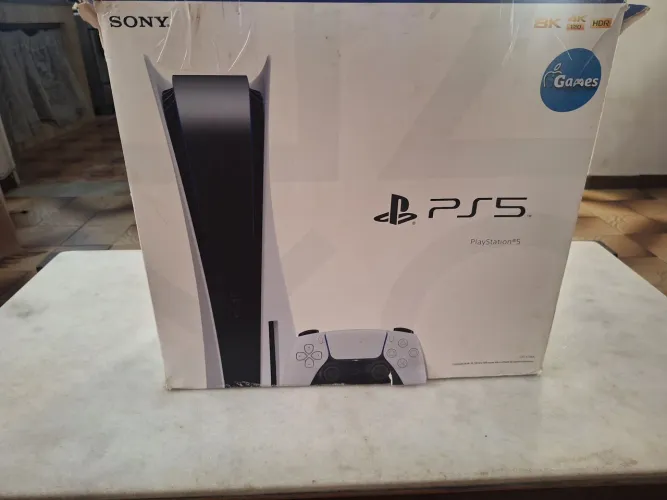 Caixa do PS5 Slim, vazia