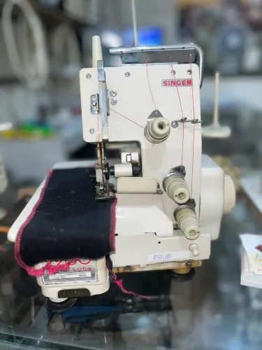 Overlock singer 