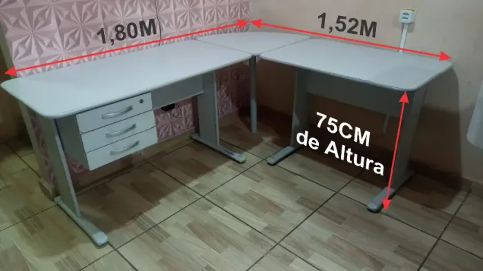Mesa de Escritório em "L"