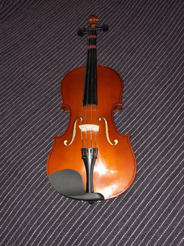 Vende-se Viola de arco 4/4 Schieffer