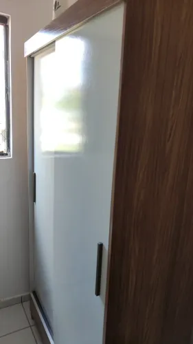 Guarda roupa duas portas