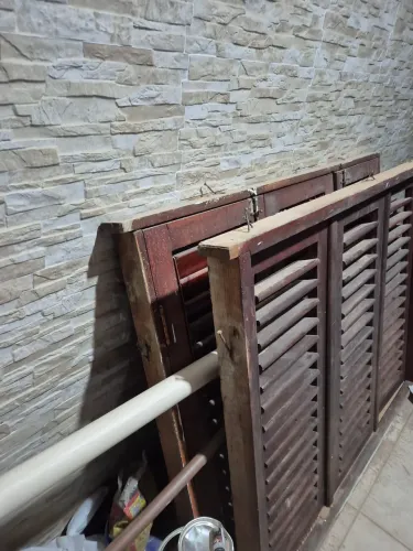 Vendo janelas usadas de mareira