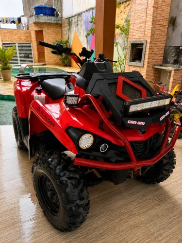 Can-Am Outlander 570; 4x4 - 2023