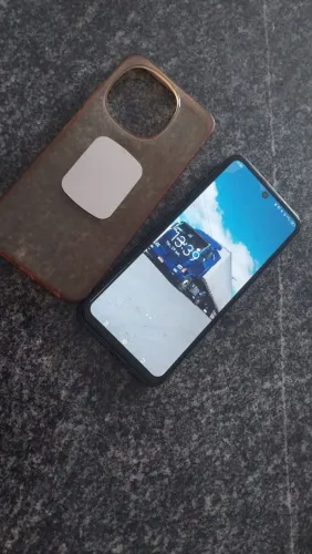 Celular usado e muito bom estado