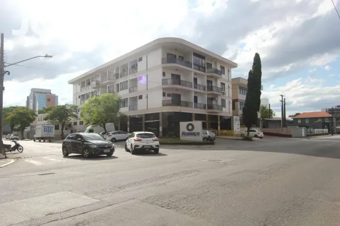 Cobertura com 4 dormitórios para alugar, 300 m² por R$ 5.500,00/mês - América - Joinville/
