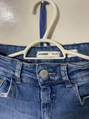 Calça jeans nº36 concervadissima !!da marca Hering