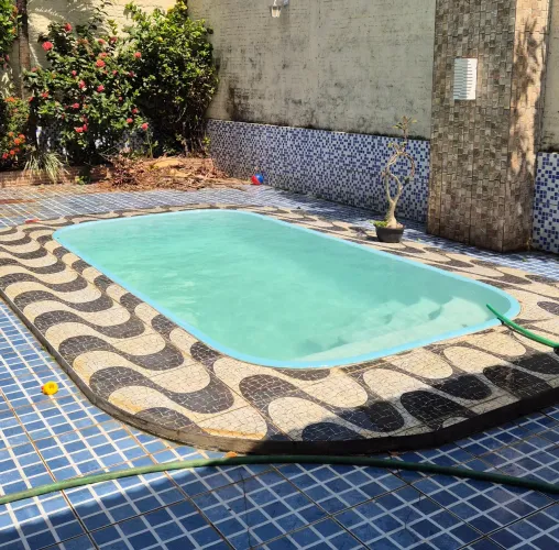 Vendo essa piscina