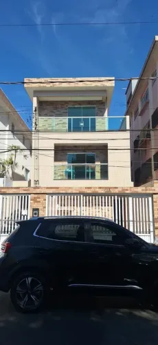 Sobrado para venda possui 240 metros quadrados com 3 quartos em Boqueirão - Santos - SP