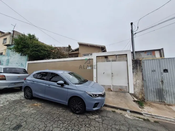 Casa 250m2 com Edícula habitável, 3 a 5 banheiros , 3 vagas de garagem Jardim Brasília