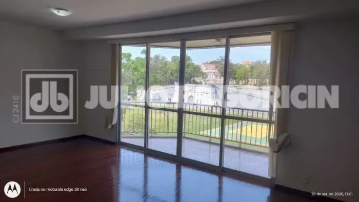 Excelente apartamento, varandão, 2 quartos sendo 1 suite. 1 vaga!, farto comercio e conduç
