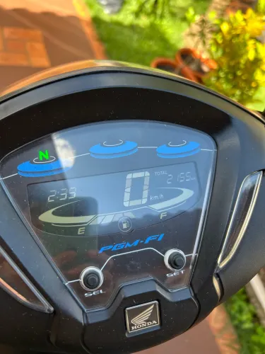 Moto Biz 2023 baixa km impecável 