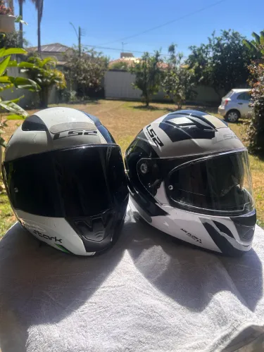 Dois Capacetes LS2