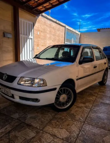 Volkswagen Gol 1.0 Plus 16V 4P 2000