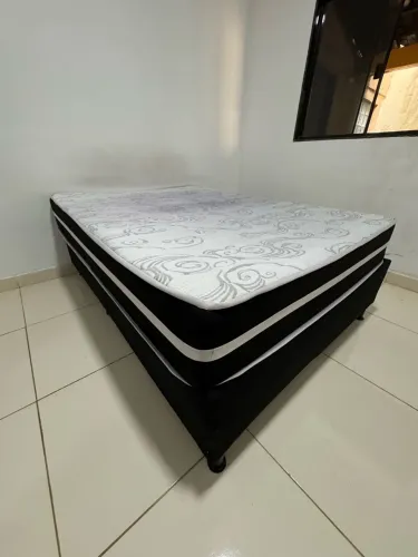 Cama box Casal (novíssima)