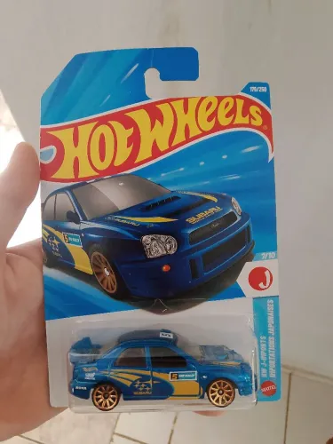 VENDE-SE HOTWHEELS SUBARU