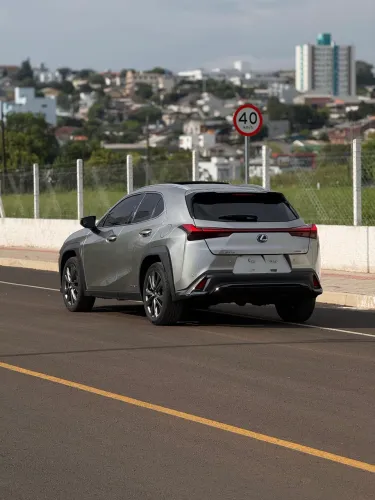 Lexus UX-250H F-sport 2.0 16V Aut.(hybrid) 2019