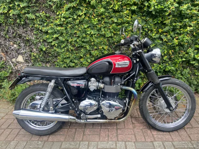 Triumph BONNEVILLE T 100 2015/2015