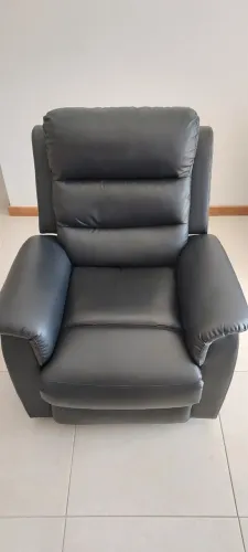 Poltrona Reclinável Elétrica com Sistema Lift, Massagem e Aquecimento. Theramart TheraLift