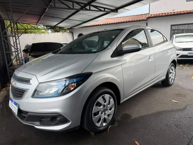 Chevrolet Onix Hatch LT 1.4 8V Flex Mec. 4P 2015