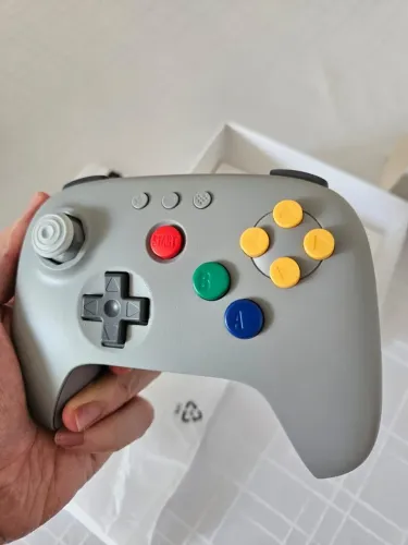 Controle 8BitDo Nintendo 64 (cor Cinza)