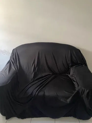 2 sofás (1 pequeno e 1 grande)