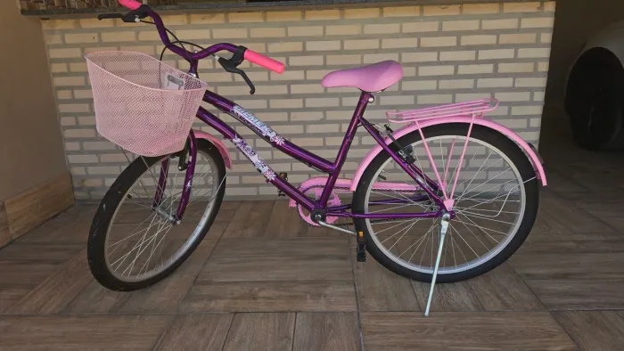 Bicicleta feminina aro 24 nunca usada