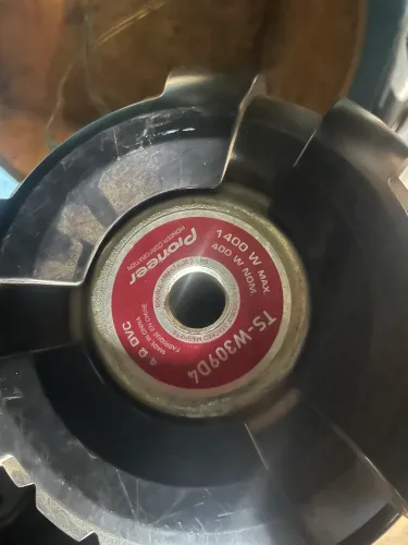 Vendo sub de 1400w