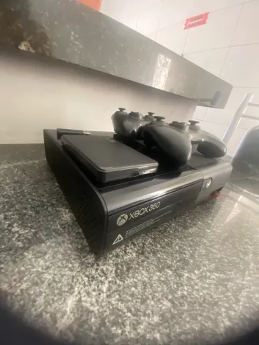 XBOX 360 Super Slim (Desbloqueado)