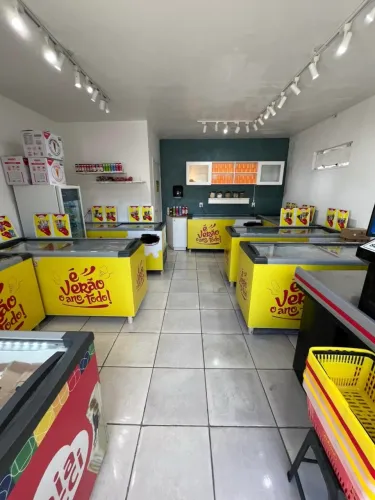 OPORTUNIDADE ÚNICA - LOJA DE PICOLÉS E SORVETES À VENDA no SUL DA ILHA