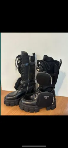 Bota original prada 