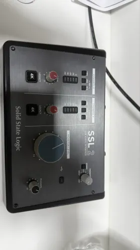 Placa de áudio SSL 2