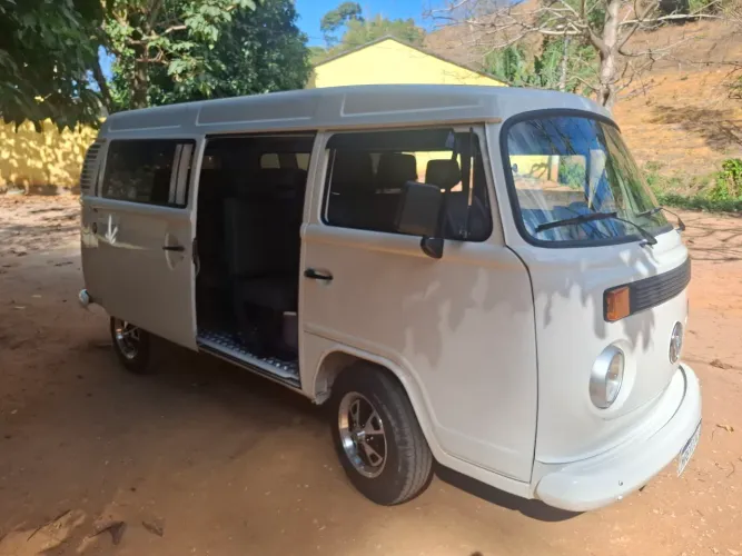 Volkswagen Kombi Standard/ Luxo/ Serie Prata 2003