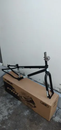Kit quadro pro x cr pro, garfo e mesa