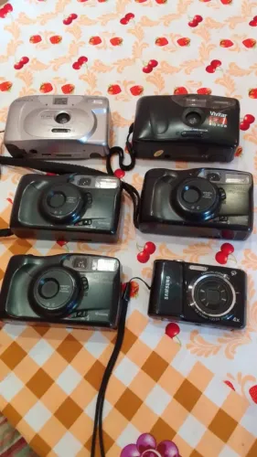 Máquinas Fotográficas Analógicas Antigas