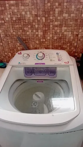 VENDO MAQUINA DE LAVAR ELECTROLUX 10,5KG