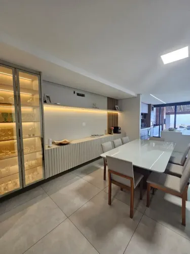 Casa a venda de 195 m² com 4 quartos em Dona Zulmira - Uberlândia - MG