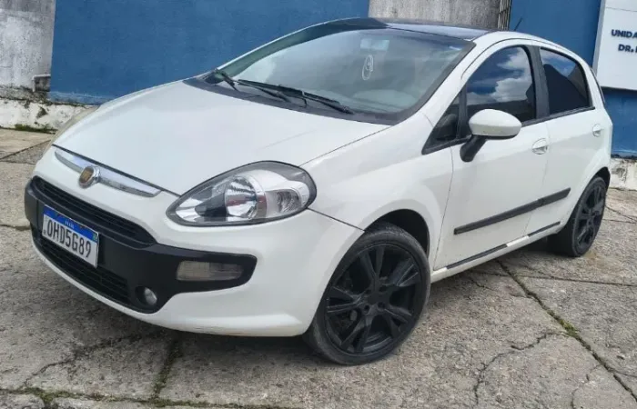 Fiat Punto Attractive 1.4 Fire Flex 8V 5P 2013