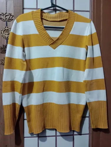 Blusa de linha listrada sanfonada na barra