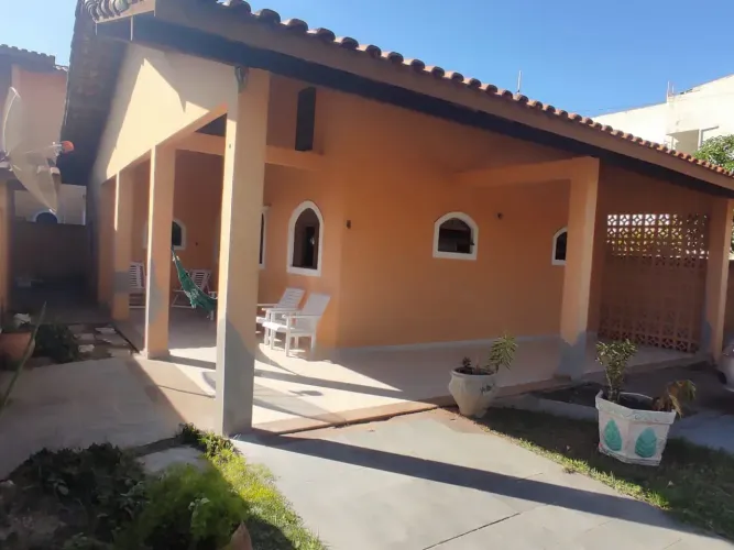 Grussaí- Casa Térrea- 02 Qt,s- Quintal- Só R$250.000,00-