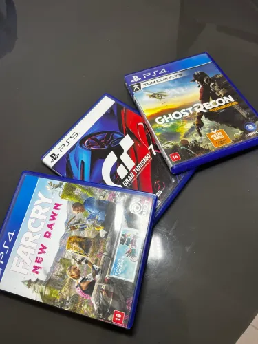 Kit 3 Jogos PS4/PS5 - Gran Turismo 7 + Far Cry New Dawn + Ghost Recon