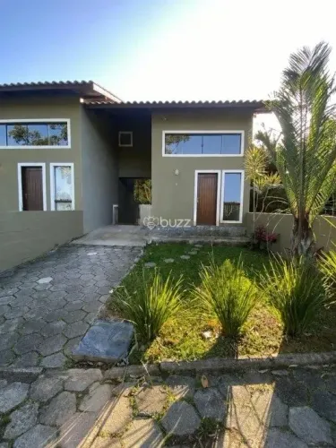 Casa Semi Mobiliada com 3 Dormitórios para Locação no Rio Tavares - Florianópolis