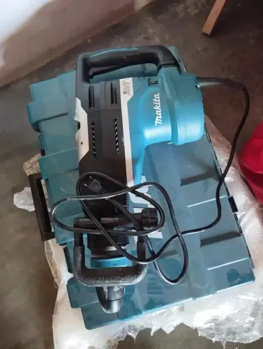 Martelete Demolidor Makita 10kg HM1203C - Aluguel | ESG Equipamentos