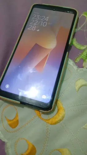 Celular poco