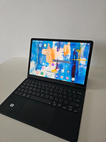 Galaxy Tab S9 256GB + Capa Teclado (Em ótimo estado)